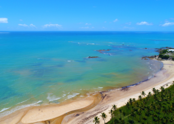Descobrindo os Tesouros Escondidos do Sul da Bahia: Cumuruxatiba e Caraíva